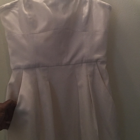 Strapless Ivory BCBG dress - Picture 2 of 5